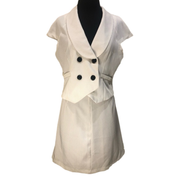 Donutz Inc Dresses & Skirts - 🐨 2/$10 Donutz Inc Juniors 2 Piece Suit Skirt and Jacket Pin Stripes Sz 13